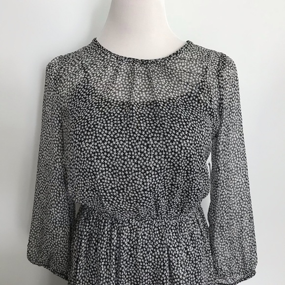 Flows Stars Dress - Picture 2 of 8